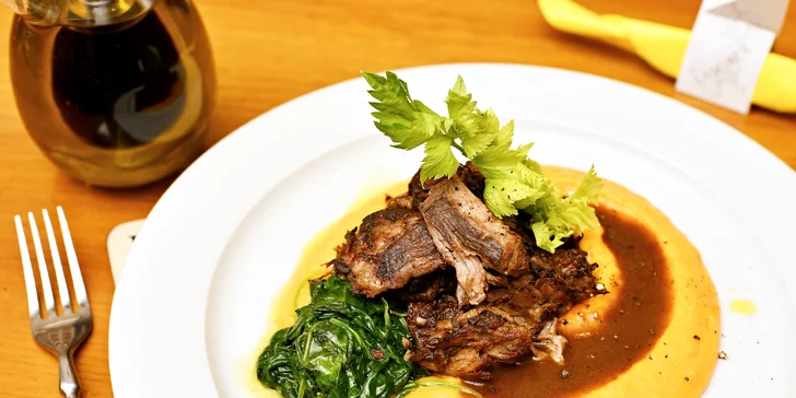 Pochutnejte si na italském menu: 3 chody pro 1 či 2 osoby u Staroměstského náměstí