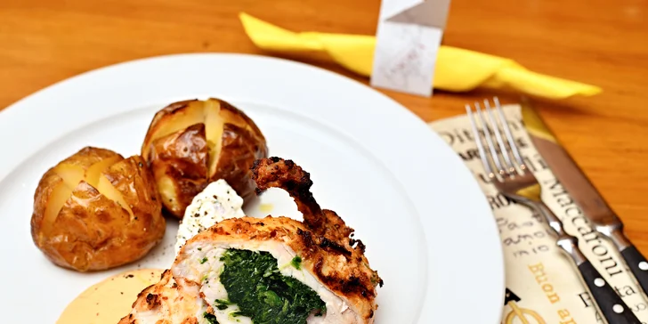 Pochutnejte si na italském menu: 3 chody pro 1 či 2 osoby u Staroměstského náměstí