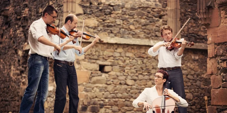 Koncert slavných filmových a populárních melodií