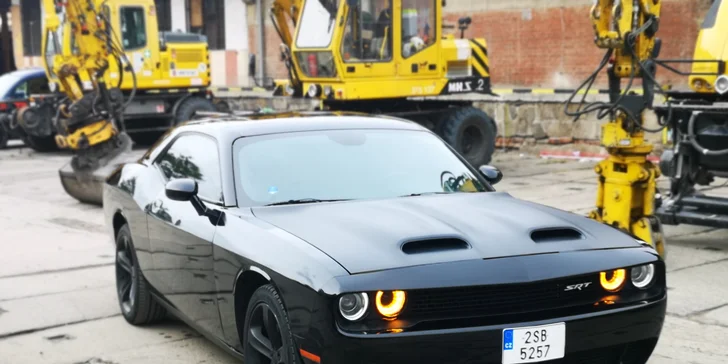 Superjízda v Dodge Challenger na 15–60 minut včetně paliva