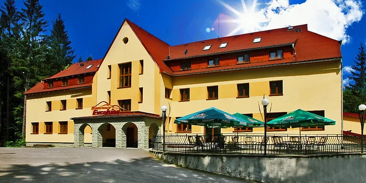 Rozmazlování v Beskydech s polopenzí, procedurami a neomezeným wellness