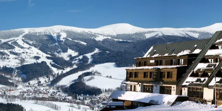 2299 Kč za třídenní pobyt PRO DVA v Harrachově v hotelu Šedý Vlk***. Skvělá lyžovačka, wellness, Mumlavské vodopády i Krakonoš se slevou 50 %.