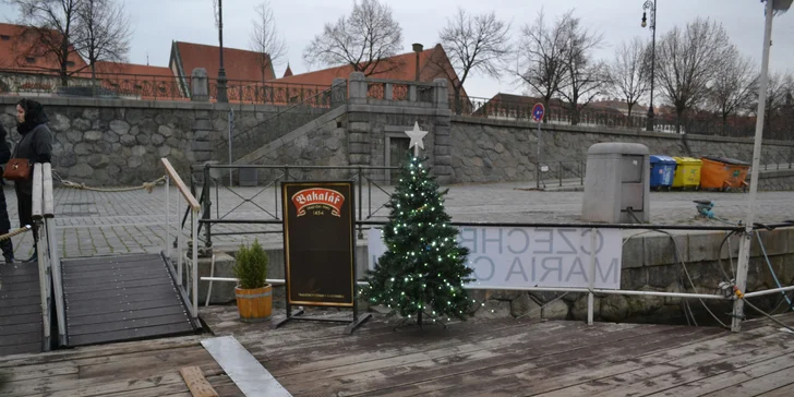 Naloďte se na Vánoce: adventní plavba se svařákem, koledami a cukrovím