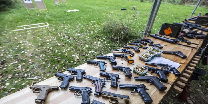 Dobrodružství na střelnici: 13 balíčků včetně dětského, až 20 zbraní