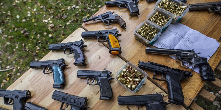 Dobrodružství na střelnici: 13 balíčků včetně dětského, až 20 zbraní