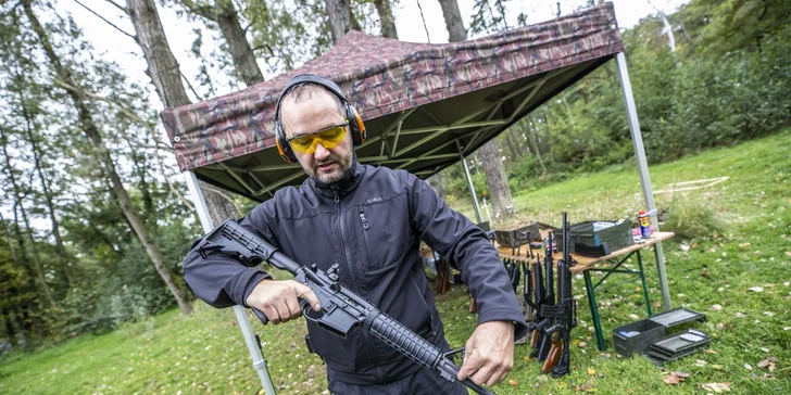 Dobrodružství na střelnici: 13 balíčků včetně dětského, až 20 zbraní