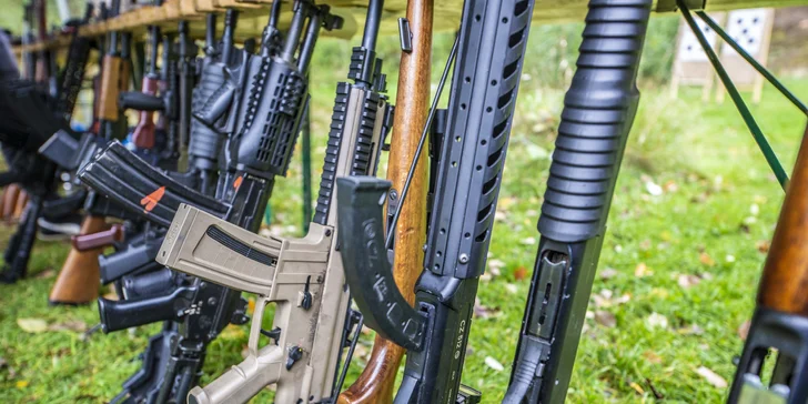 Dobrodružství na střelnici: 13 balíčků včetně dětského, až 20 zbraní