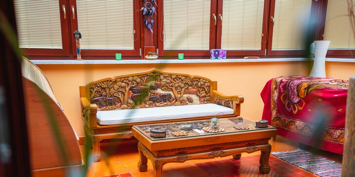 Shirobhjang : vysoce relaxační masáž hlavy, zad a šíje v délce 75 minut