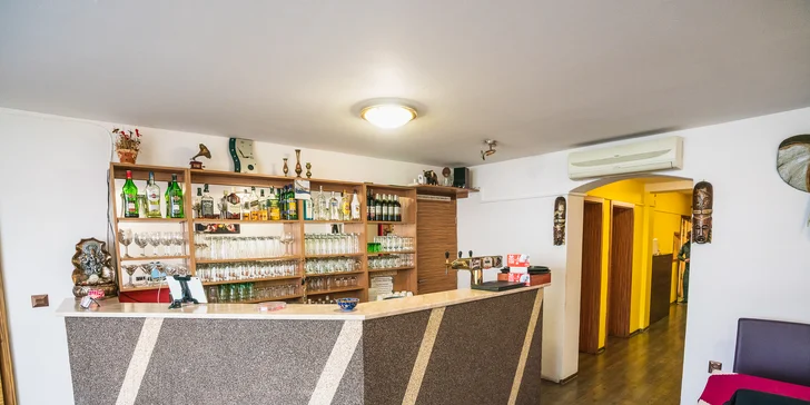 Indická hostina pro pár: menu podle vašeho výběru a lassi nebo víno