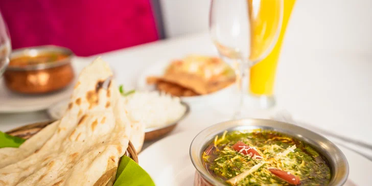 Indická hostina pro pár: menu podle vašeho výběru a lassi nebo víno