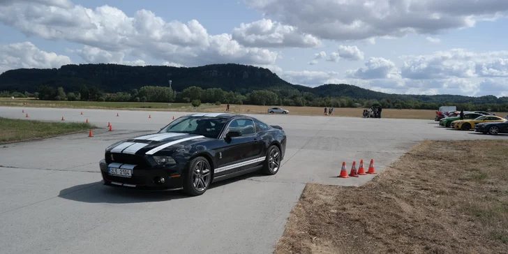 20minutová jízda v supersportu: osedlejte Ferrari, Porsche, Lamborghini a mnoho jiných