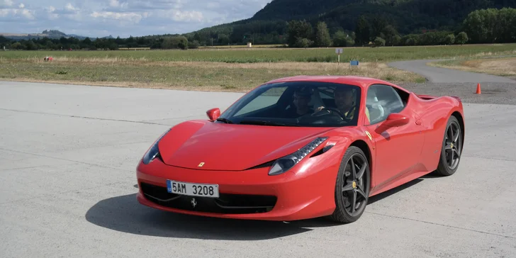 20 min. v autě snů: Porsche 911, Ford Mustang, Lamborghini Gallardo i Ferrari 458