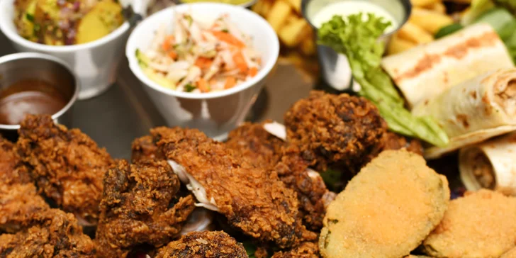 20% sleva do restaurace Chickin na Hradčanské: speciality z farmářských kuřat