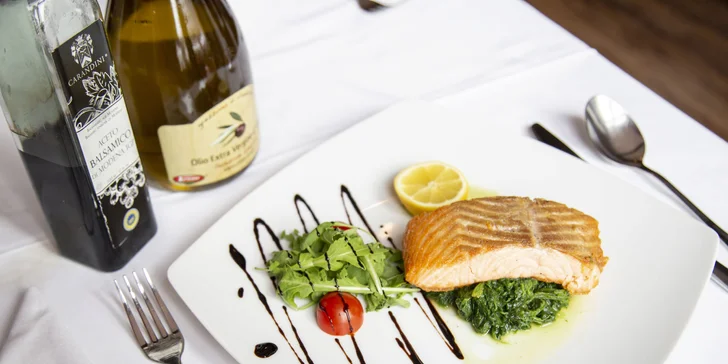 4chodové menu pro dva: mušle, risotto, ryba nebo hovězí steak i láhev vína