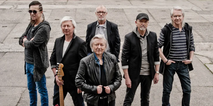 Vstupenka na vánoční koncert Václava Neckáře a kapely Bacily