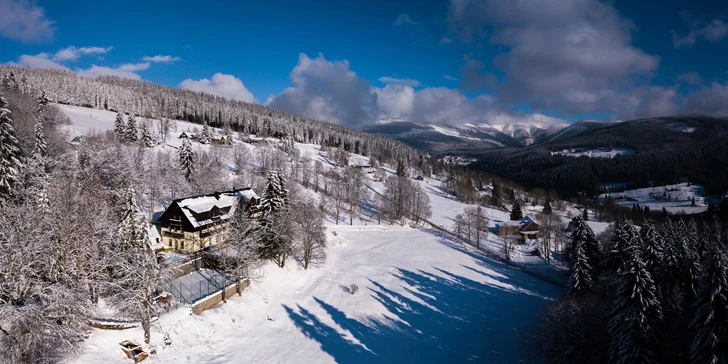 Jaro ve Špindlu: polopenze, bazén, sauna a vířivka