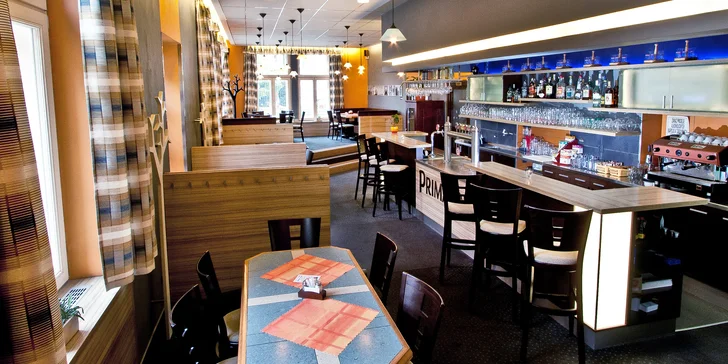 Dárkový voucher do restaurace Pod Terasami: steaky, česká klasika i saláty