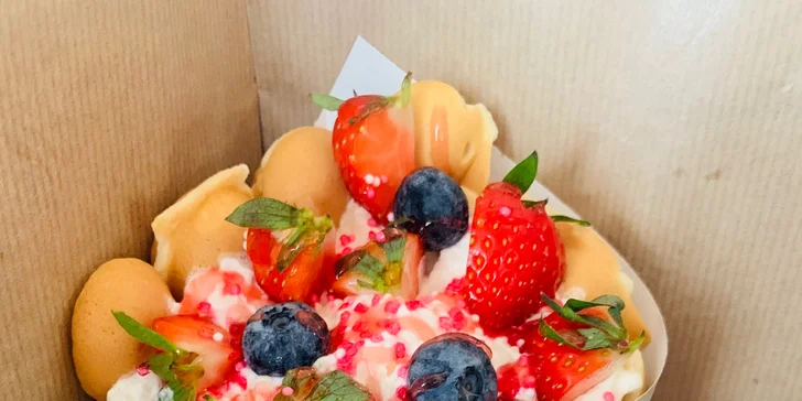 Naducané palačinky, slané wrapy nebo bubble waffle s kávou dle vašeho výběru