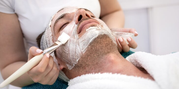Kosmetika pro muže: hloubkové čistění, tonizace i masáž obličeje