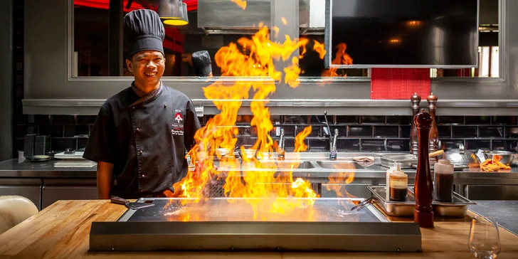 Jídlo jako show: Teppanyaki menu s masem i mořskými plody pro 2 osoby