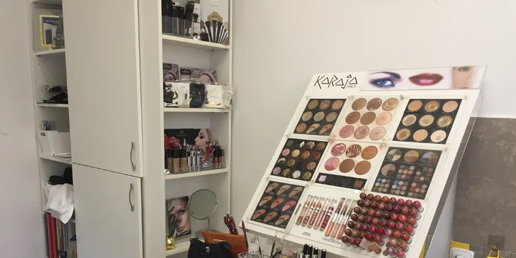 Proměna, s níž rozkvetete: perfektní make-up, sestřih, kosmetika i lehké občerstvení