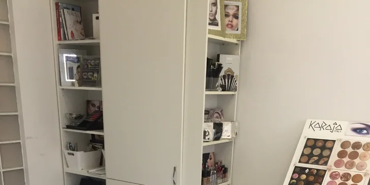Proměna, s níž rozkvetete: perfektní make-up, sestřih, kosmetika i lehké občerstvení