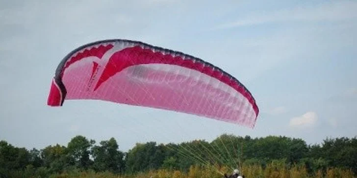 995 Kč za tandemový let na padákovém kluzáku! Úžasný zážitek a zcela nový pocit za poloviční cenu.