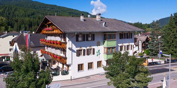 Lyžování v jižním Tyrolsku: pobyt v rodinném hotelu s polopenzí a wellness