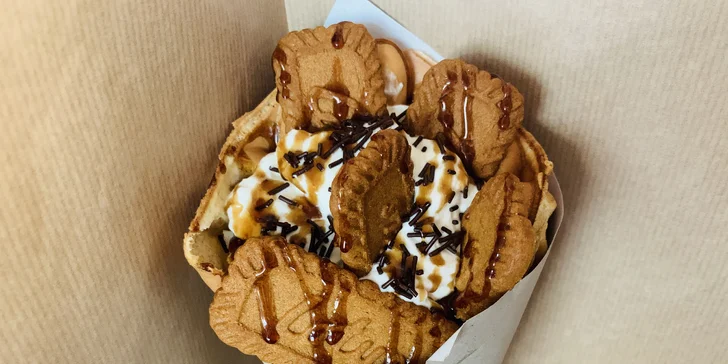 Naducané palačinky, slané wrapy nebo bubble waffle s kávou dle vašeho výběru