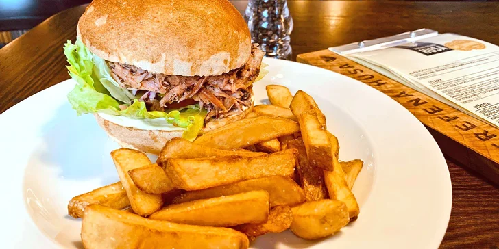 Otevřený voucher do restaurace Potrefená husa: konzumace v hodnotě až 1000 Kč