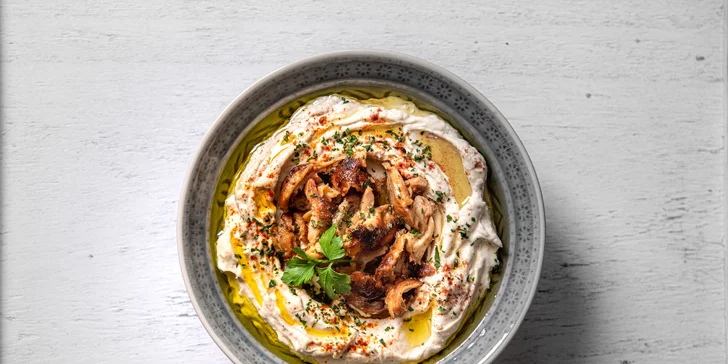 Zdravý a chutný oběd: hummus classic, s houbami či lilkem