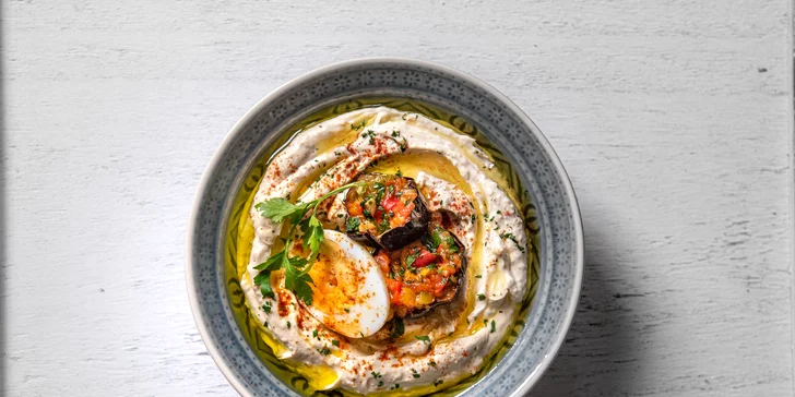 Zdravý a chutný oběd: hummus classic, s houbami či lilkem