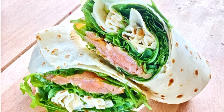 Naducané palačinky, slané wrapy nebo bubble waffle s kávou dle vašeho výběru