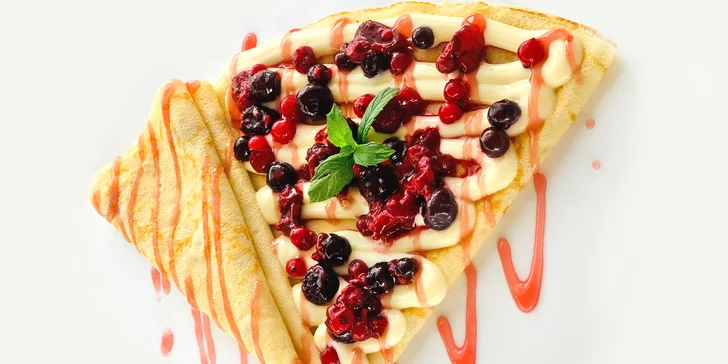Naducané palačinky, slané wrapy nebo bubble waffle s kávou dle vašeho výběru