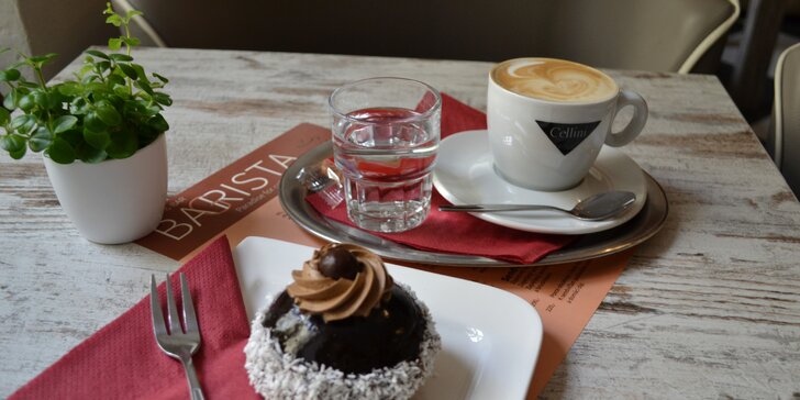 Dejte si svou sladkou pauzu u výborné kávy i čokoládového dezertu