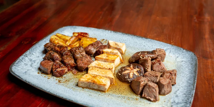 Jídlo jako show: Teppanyaki menu s masem i mořskými plody pro 2 osoby