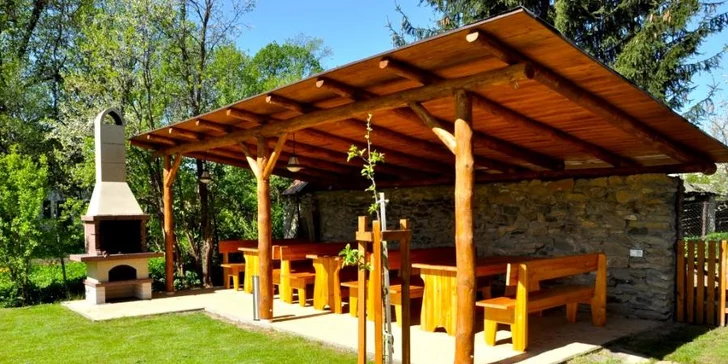 Pobyt v apartmánech na Liptově s výhledem na Kriváň, malým wellness a zahradou