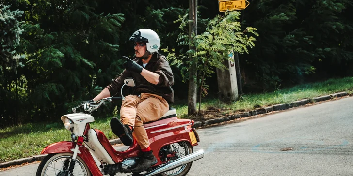 Pronájem legendární motorky Jawa Pionýr na 2, 6 nebo 12 hod.