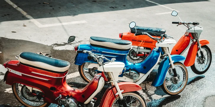 Pronájem legendární motorky Jawa Pionýr na 2, 6 nebo 12 hod.