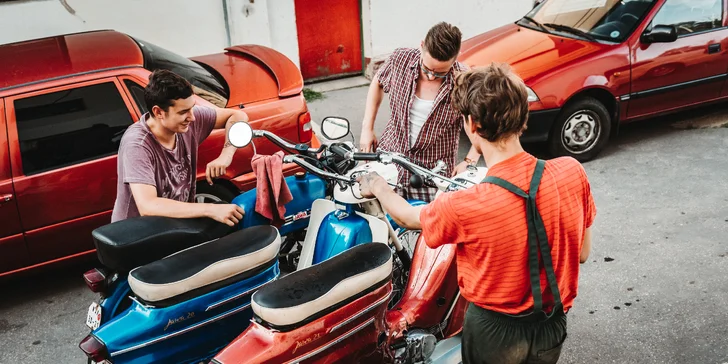Pronájem legendární motorky Jawa Pionýr na 2, 6 nebo 12 hod.
