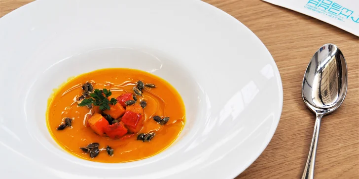 5chodové menu v jedinečné restauraci Noem Arch