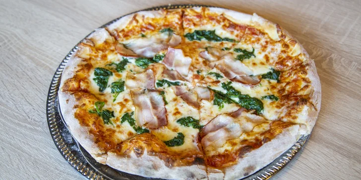 Křupněte si: Dvě pizzy dle výběru ze 12 druhů na místě i s sebou