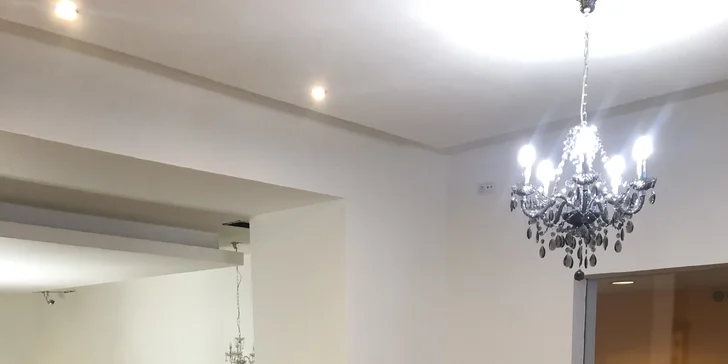 V opojení čokolády nebo medu: užijte si 60 minut masáže se sladkým zábalem