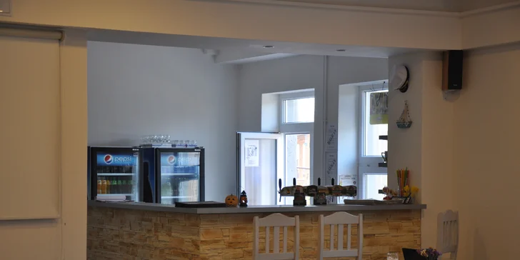 Burger podle výběru a hranolky pro 1 nebo 2 osoby: slaninový, kuřecí i double