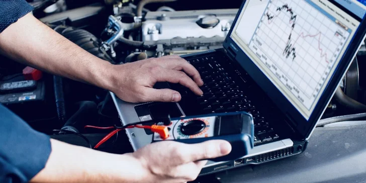 Diagnostika podvozku a motoru auta i kompletní přezutí pneumatik včetně vyvážení