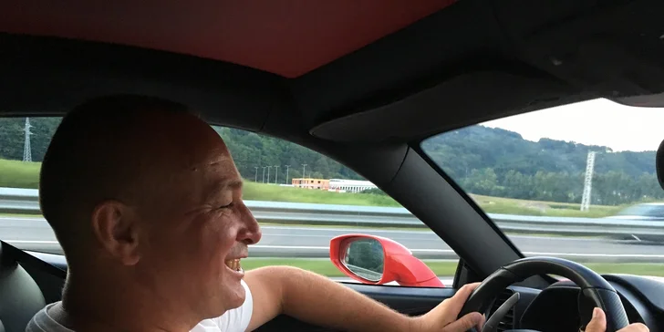 Šlápněte na plyn: žihadla Ferrari, Lamborghini i Porsche na 15 nebo 30 km