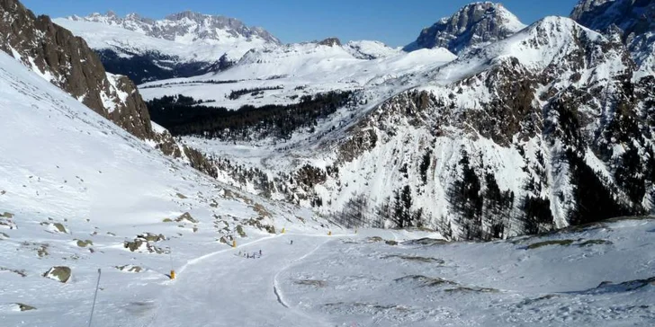 Lyžování v Dolomitech: 2 noci s polopenzí, doprava a 3denní skipas