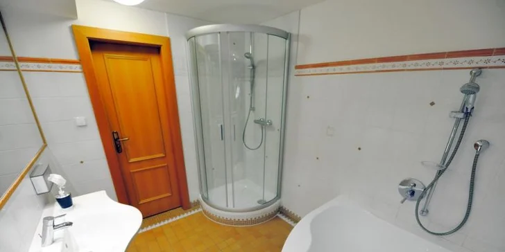 Pobyt u Adršpašsko-teplických skal: pokoj či apartmán a snídaně