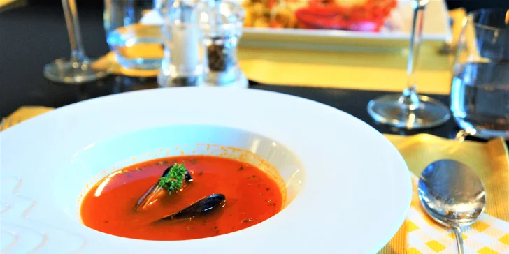 3chodové menu s humrem v luxusní restauraci v centru Brna