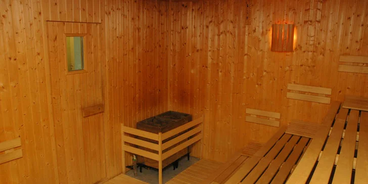 Vstup pro dva do bazénu s tobogánem i do sauny